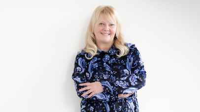 Alison Phillips headshot